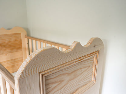 Legacy Cot